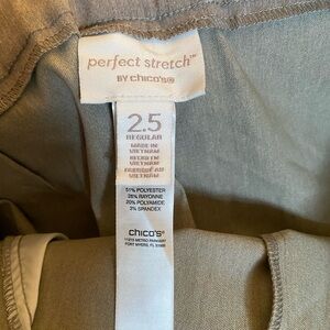 Chicos perfect stretch. Picture does not do it justice. Pull on.